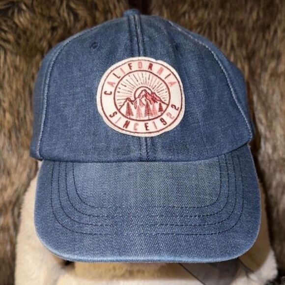 Hollister OS Unisex Denim Blue White Burgundy Coral California Logo Cap - Picture 1 of 12